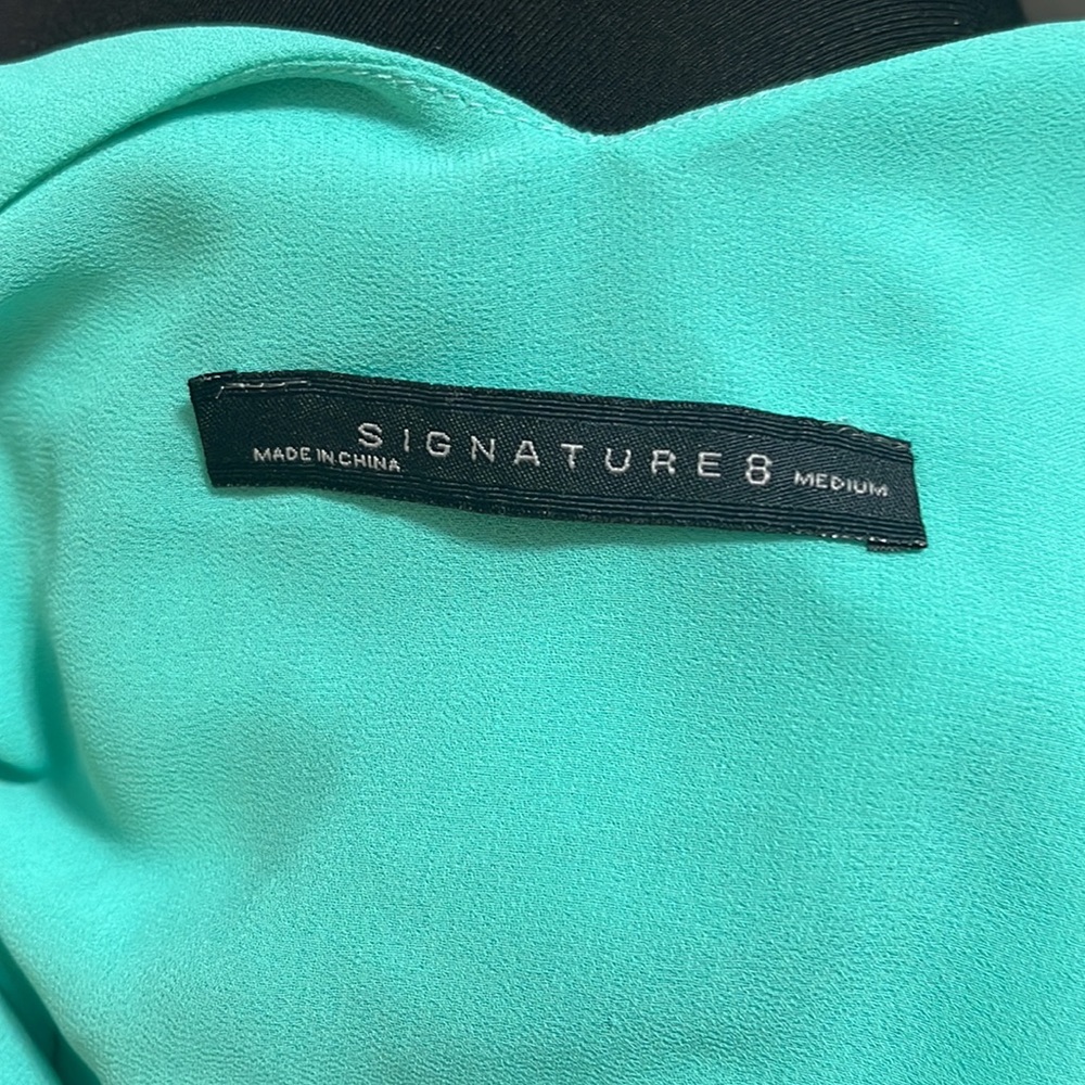 Signature8 Light Green Cropped Tank Top - Picture 6 of 8